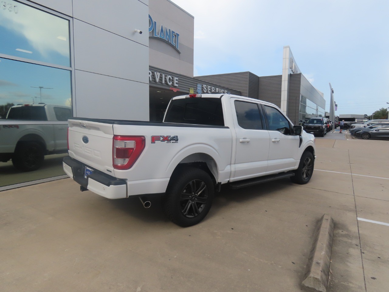2022 Ford F-150 LARIAT Oxford White at Planet Ford