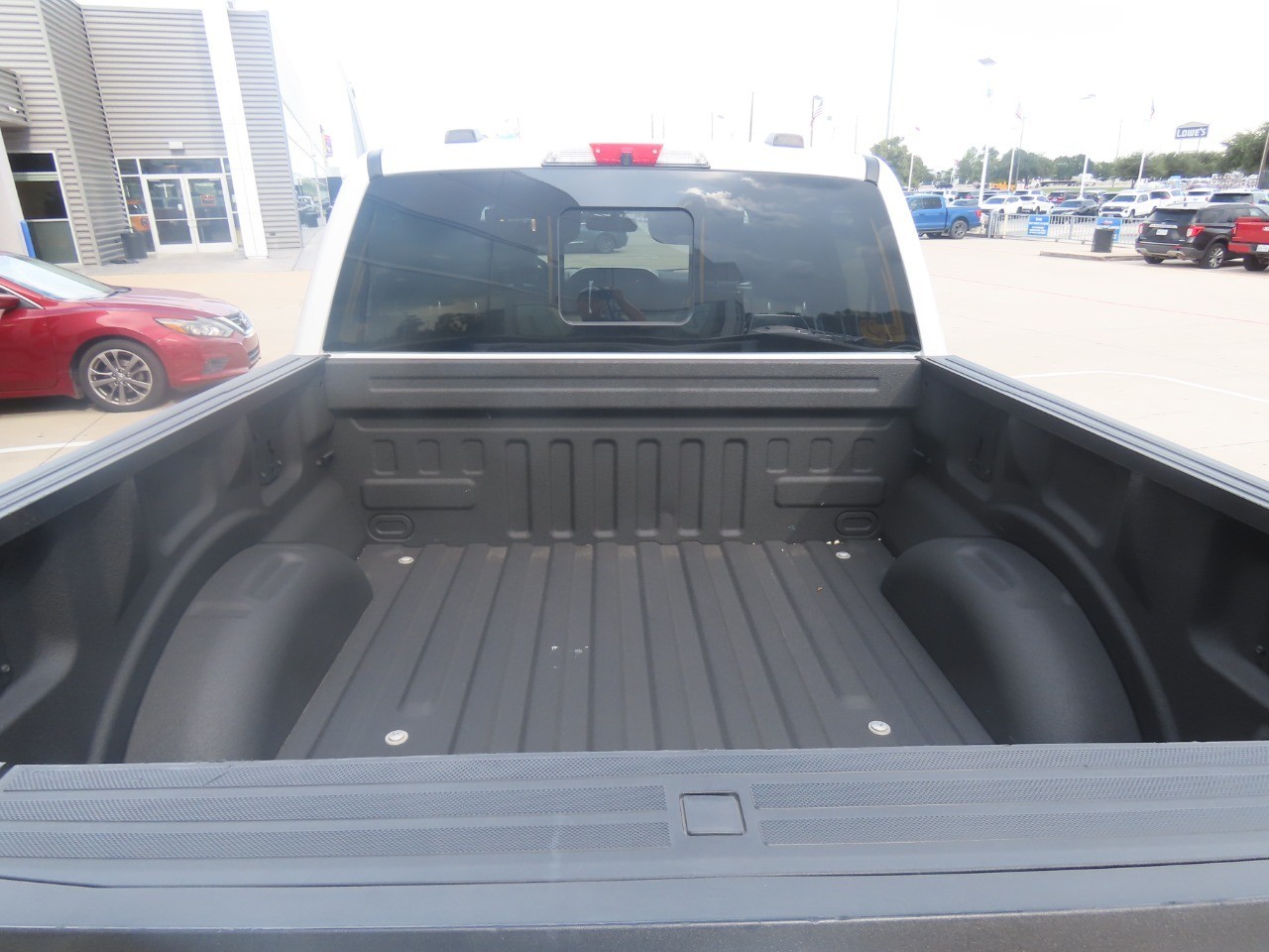 2022 Ford F-150 LARIAT Oxford White at Planet Ford