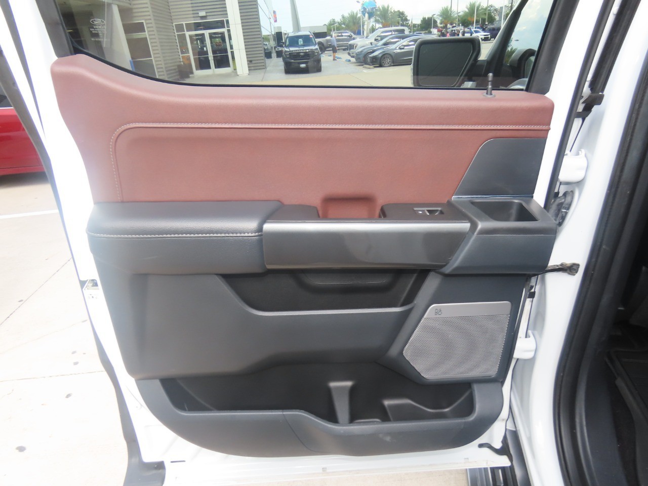 2022 Ford F-150 LARIAT Oxford White at Planet Ford