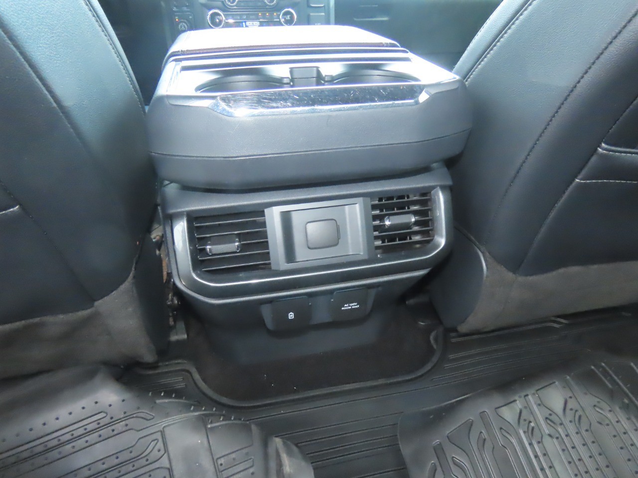 2022 Ford F-150 LARIAT Oxford White at Planet Ford