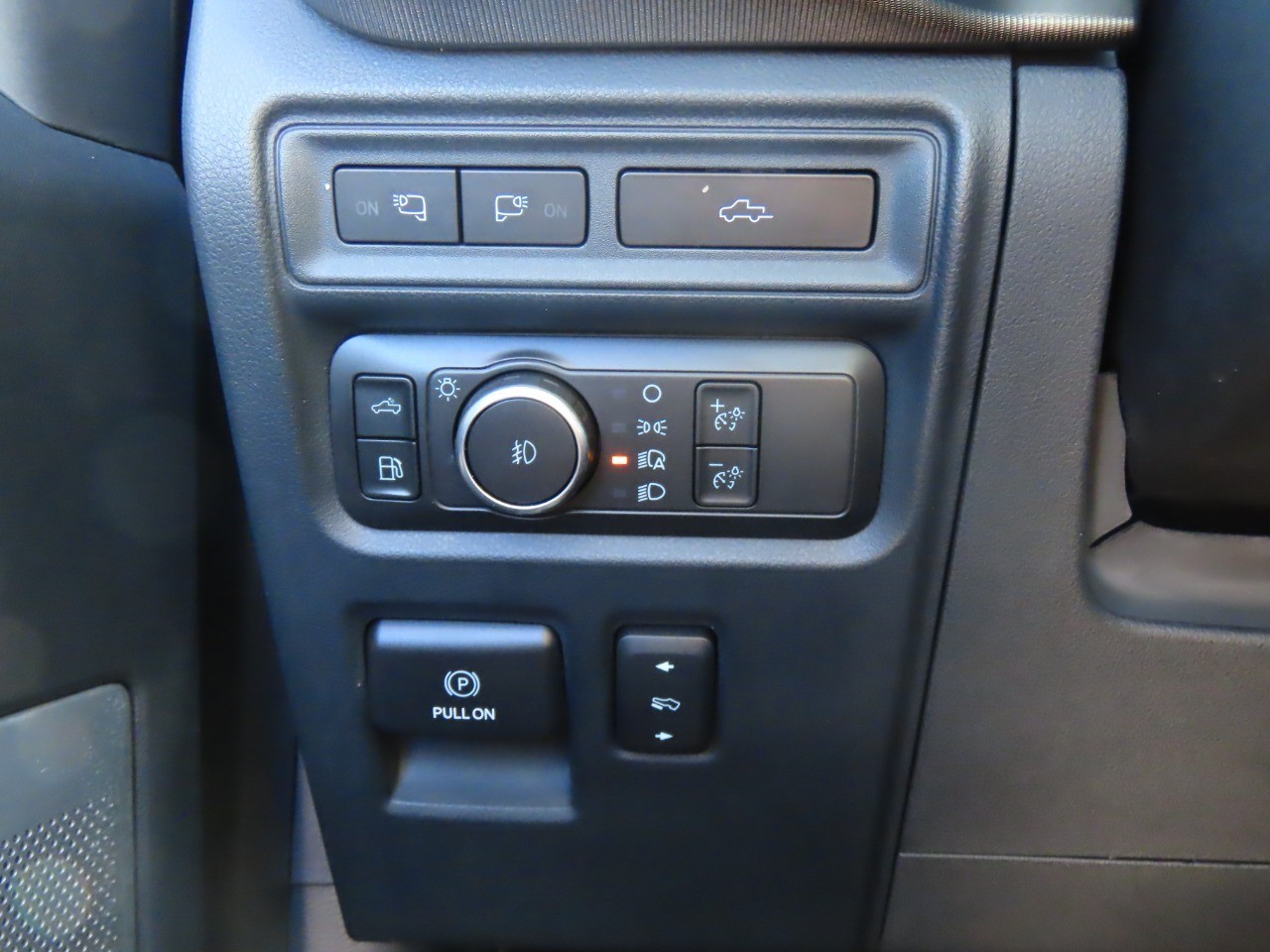 used 2021 Ford F-150 car, priced at $38,999