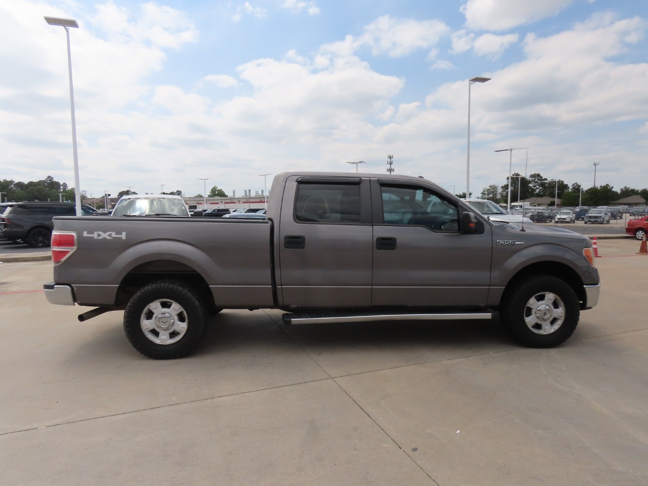2014 Ford F-150 XLT - 9