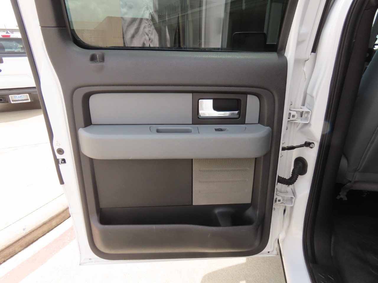 used 2013 Ford F-150 car, priced at $8,999