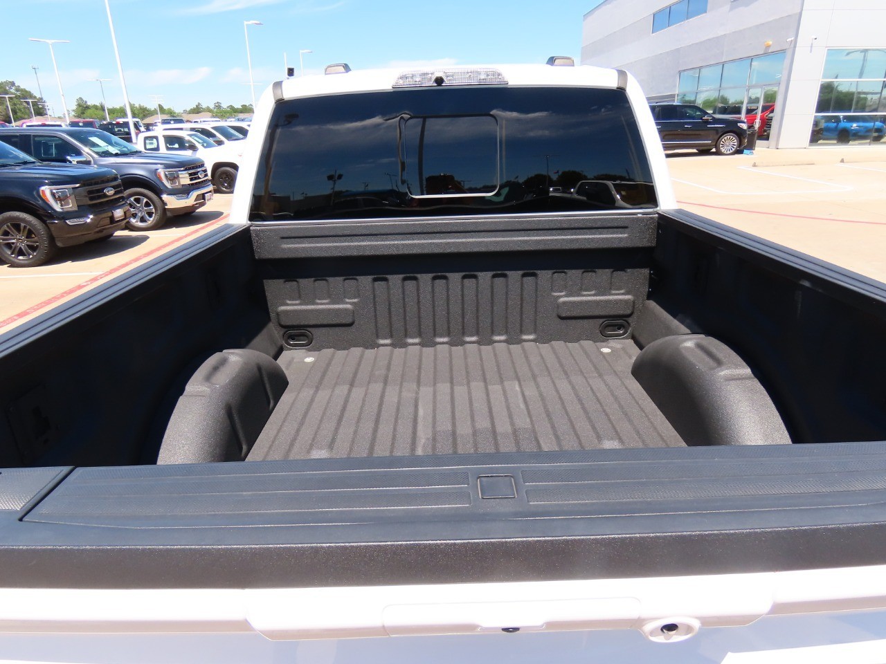2023 Ford F-150 Raptor - 11