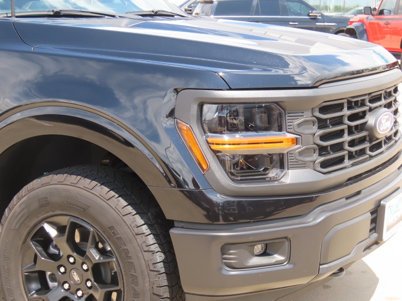 2025 Ford F-150 photo 6 of 31