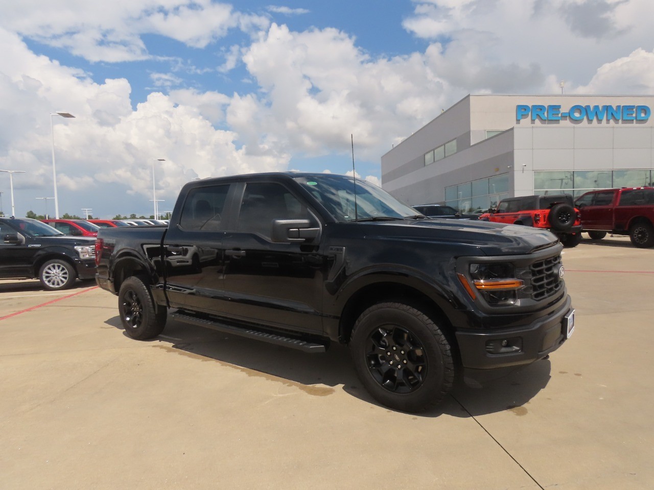 2025 Ford F-150 photo 7 of 31