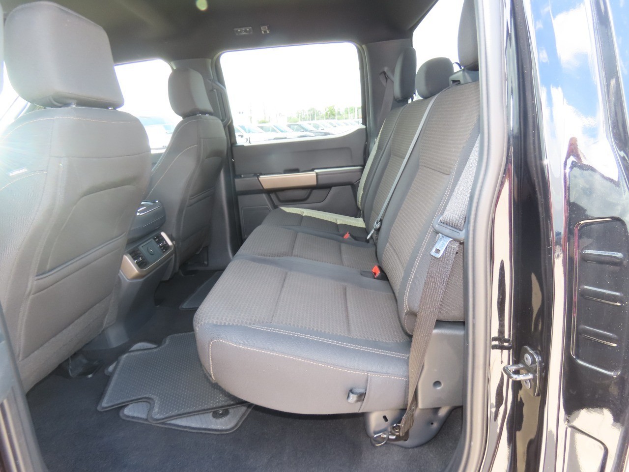 2025 Ford F-150 photo 20 of 31