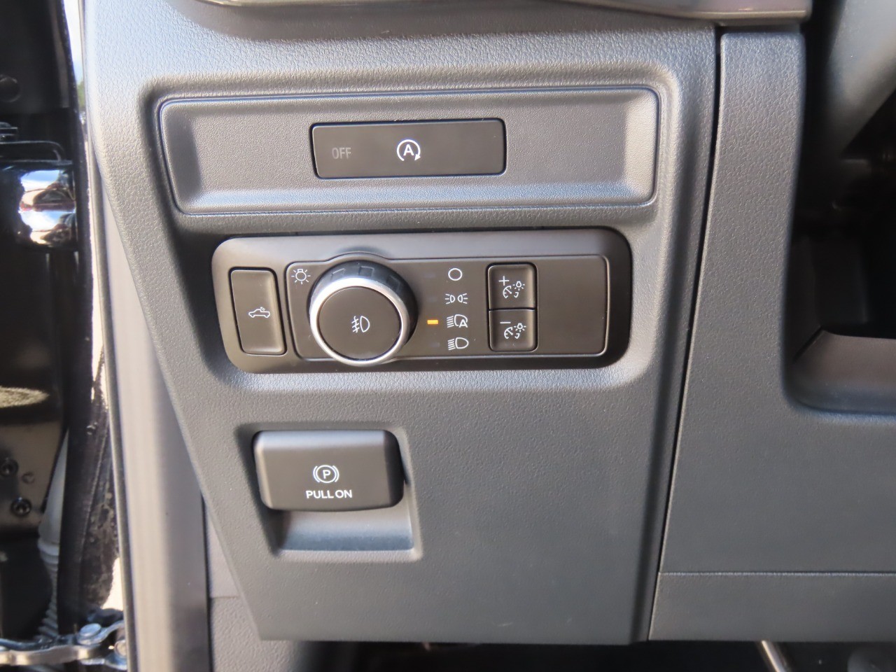 2025 Ford F-150 photo 26 of 31