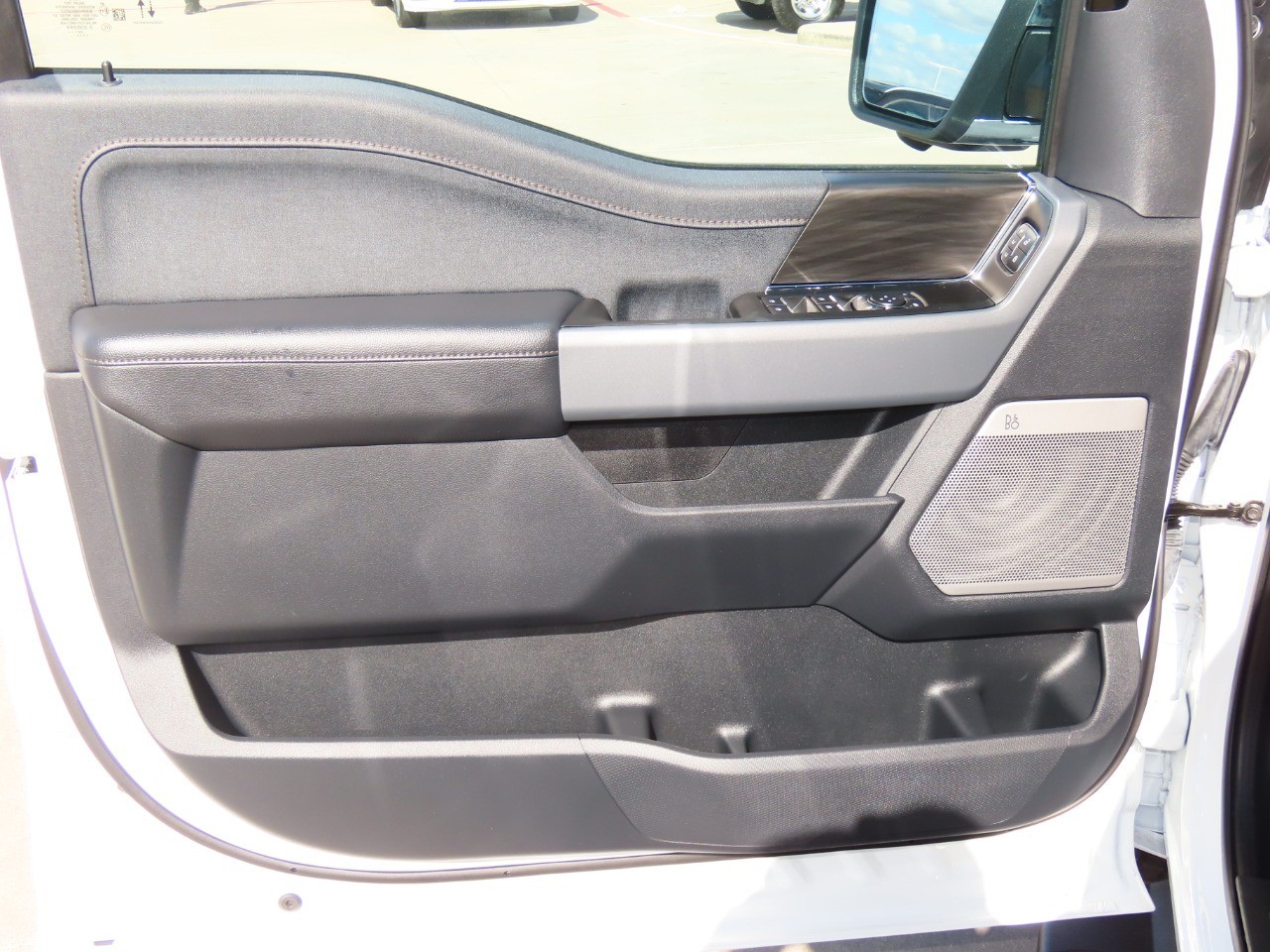 2024 Ford F-150 LARIAT Oxford White at Planet Ford