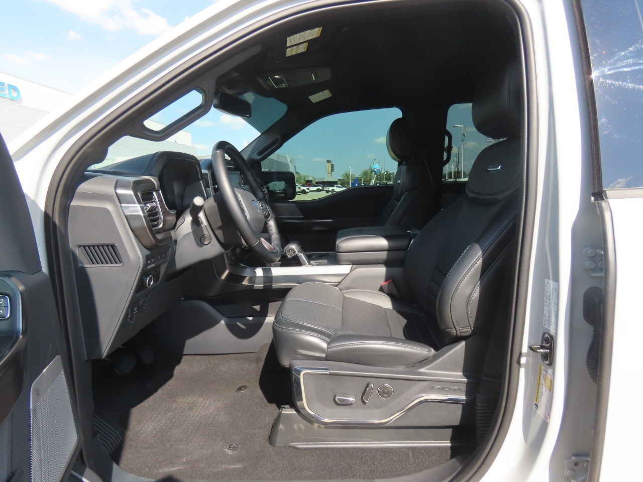 2024 Ford F-150 photo 24 of 31