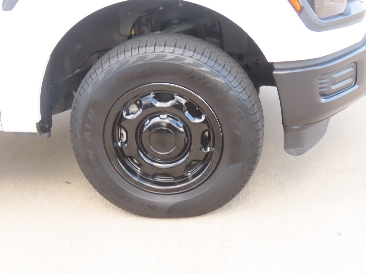 2024 Ford F-150 photo 7 of 25
