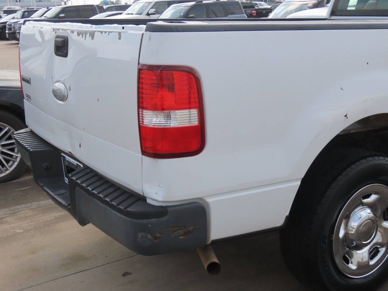 2006 Ford F-150 XL - 10