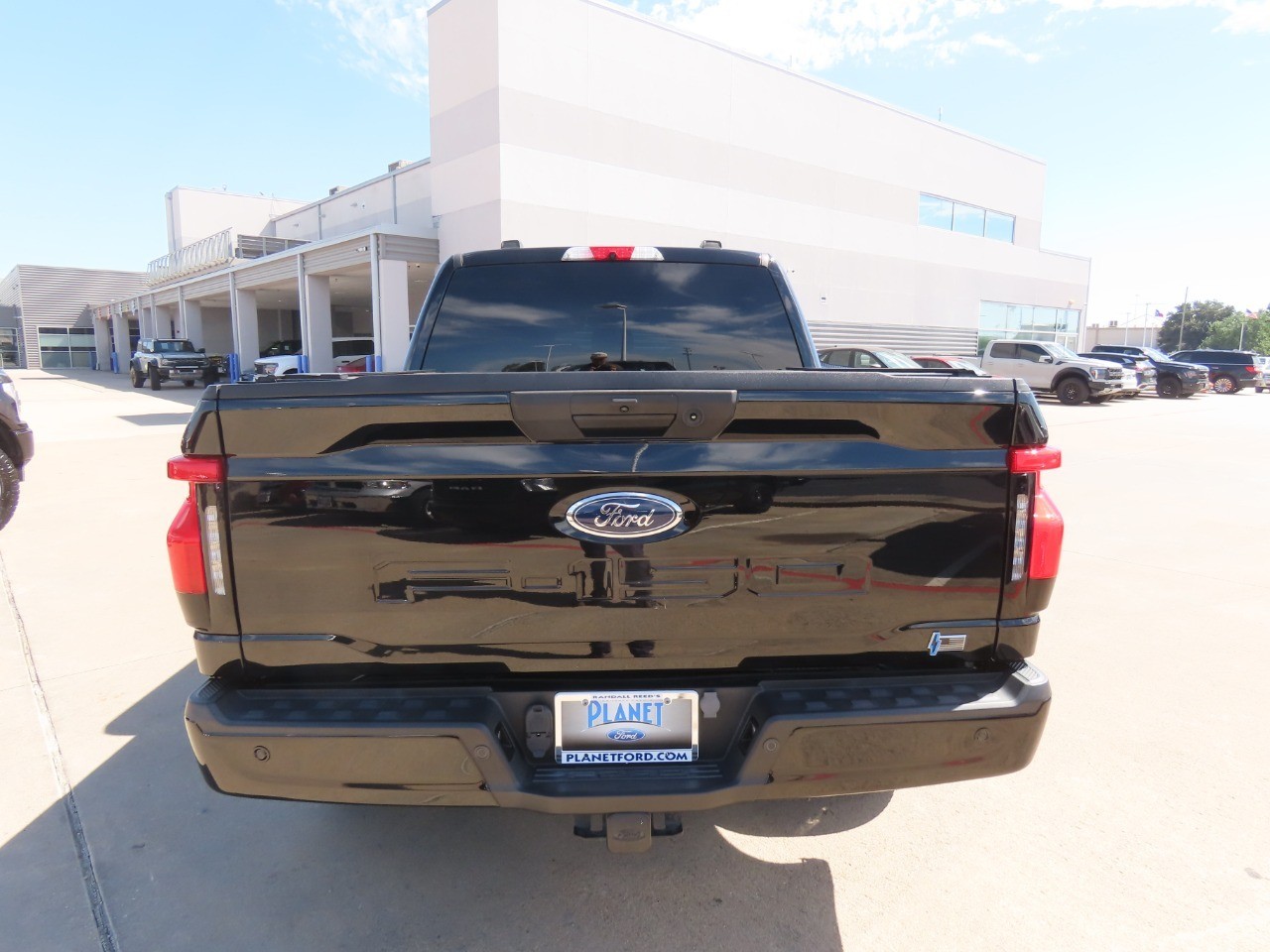 2023 Ford F-150 Lightning photo 15 of 35