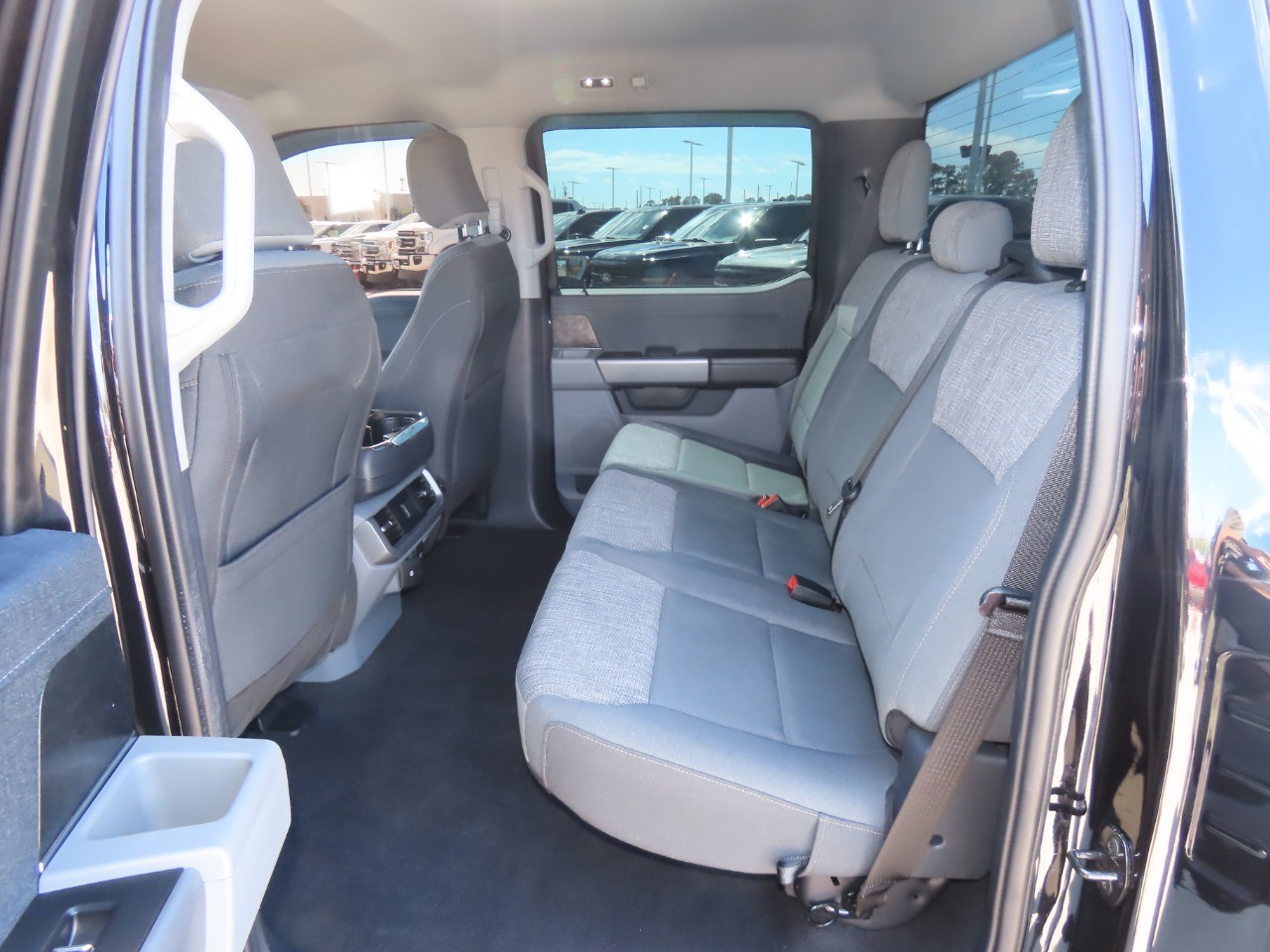 2023 Ford F-150 Lightning photo 23 of 35