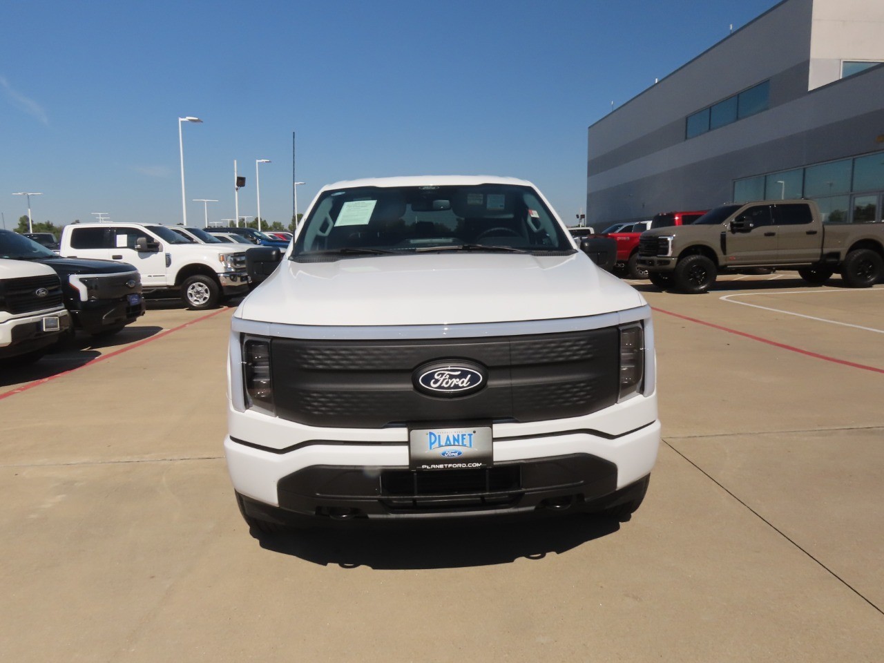 2024 Ford F-150 Lightning photo 5 of 34