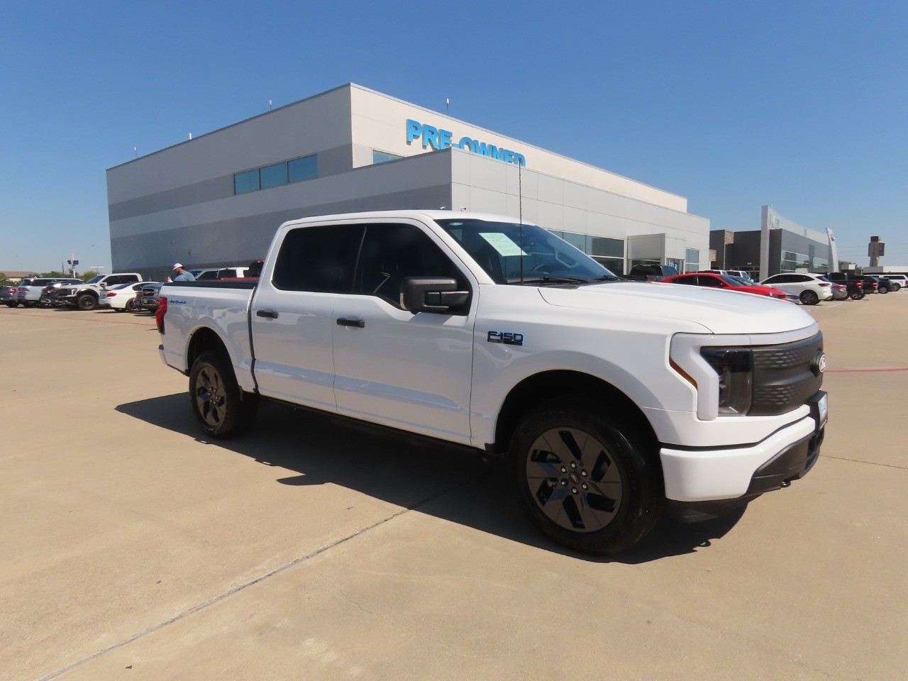 2024 Ford F-150 Lightning photo 9 of 34