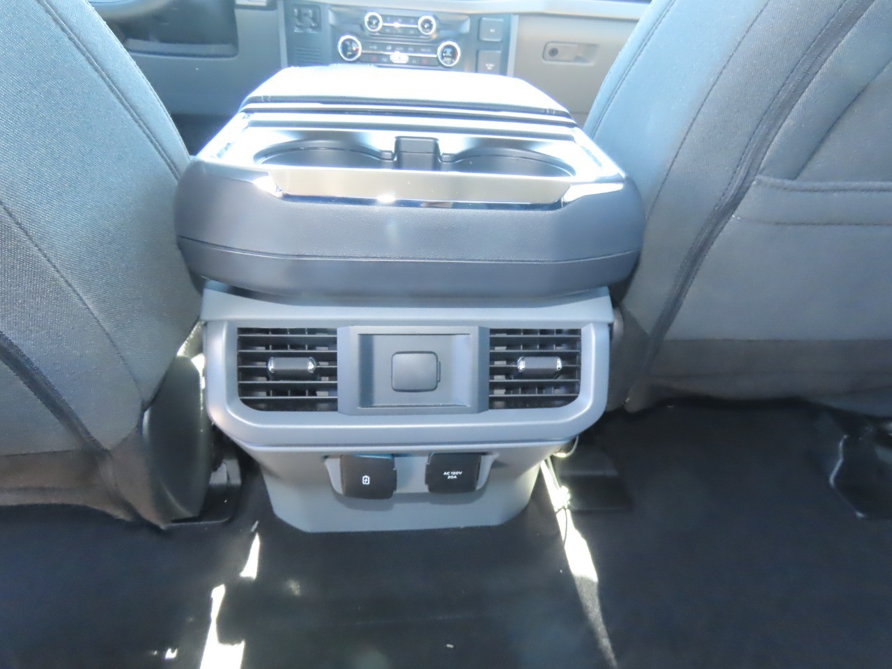 2024 Ford F-150 Lightning photo 23 of 34