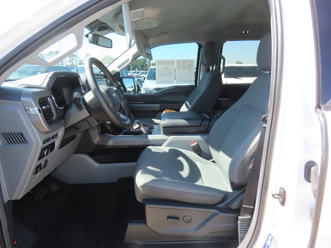 2024 Ford F-150 Lightning photo 27 of 34