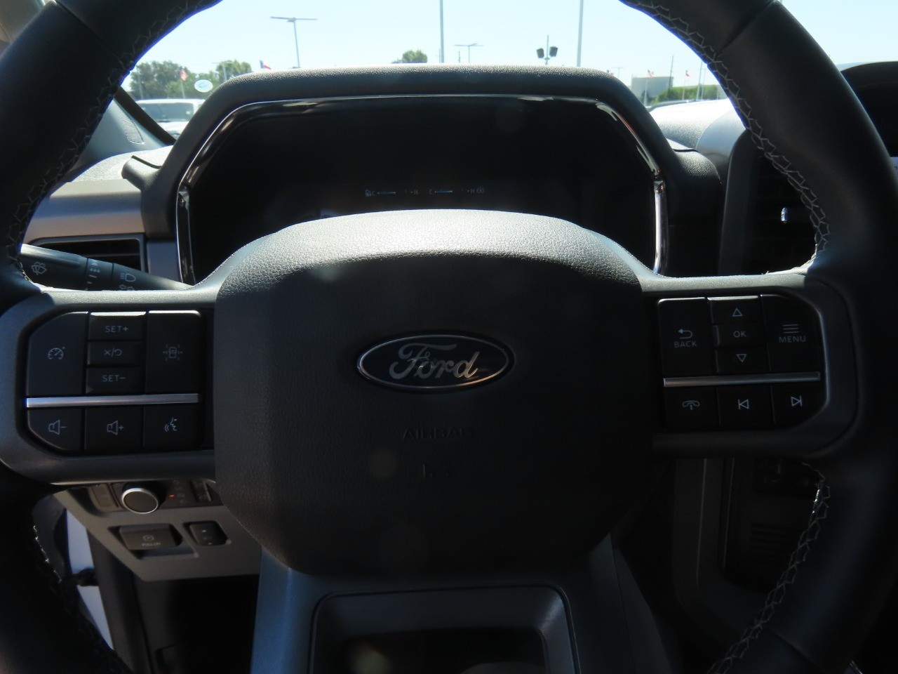 2024 Ford F-150 Lightning photo 29 of 34