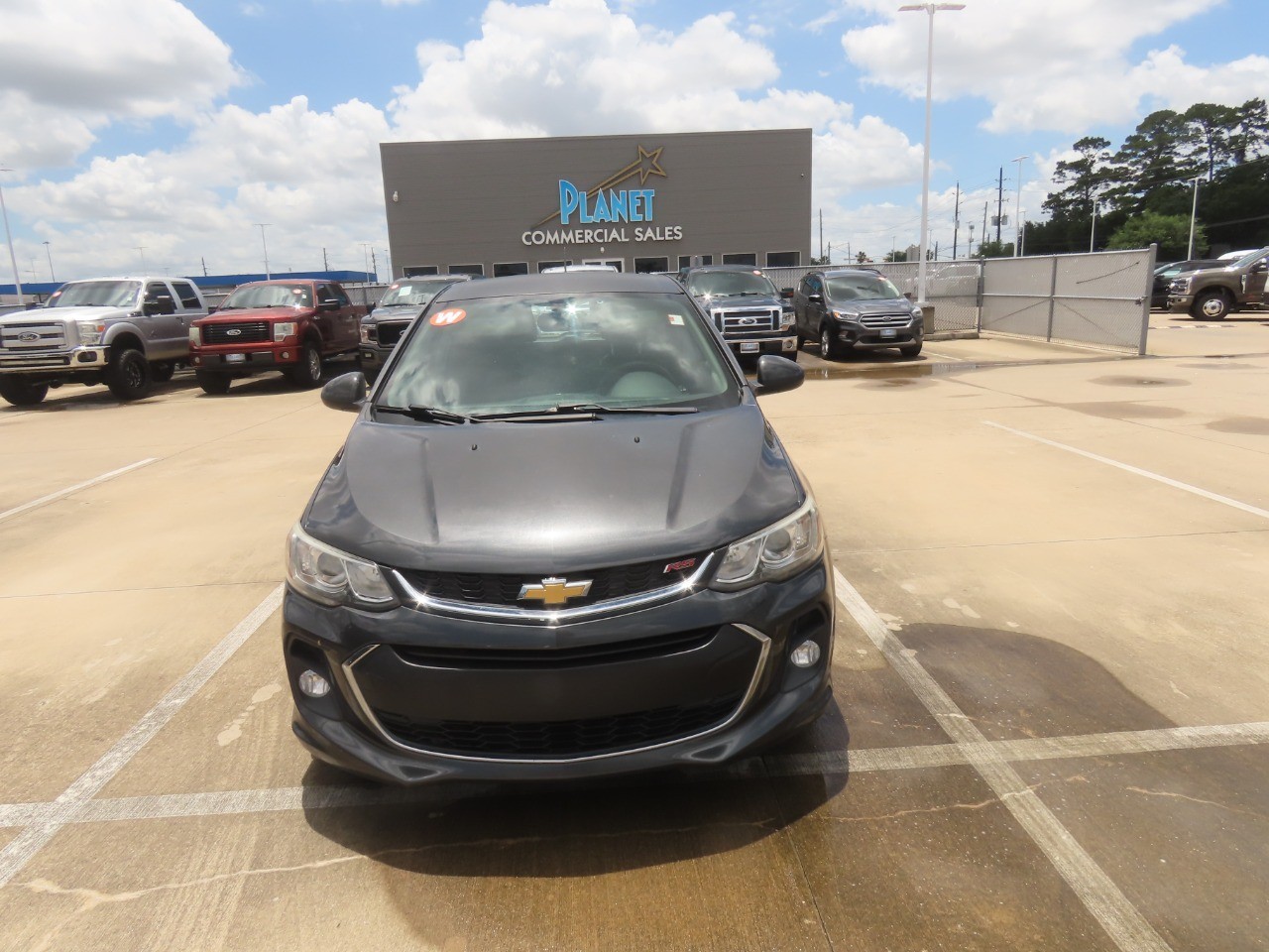 2017 Chevrolet Sonic LT - 4