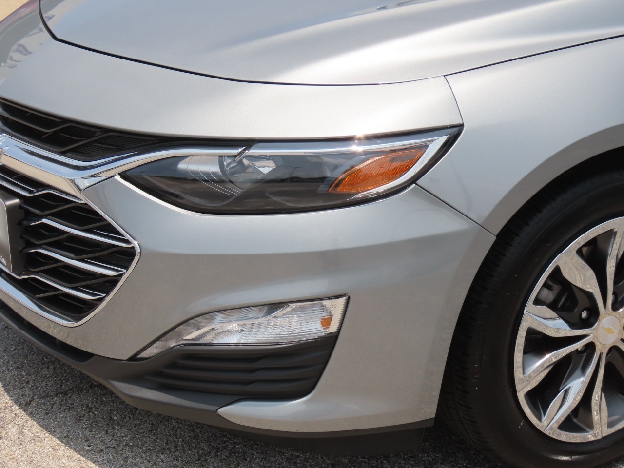 2025 Chevrolet Malibu LT - 2