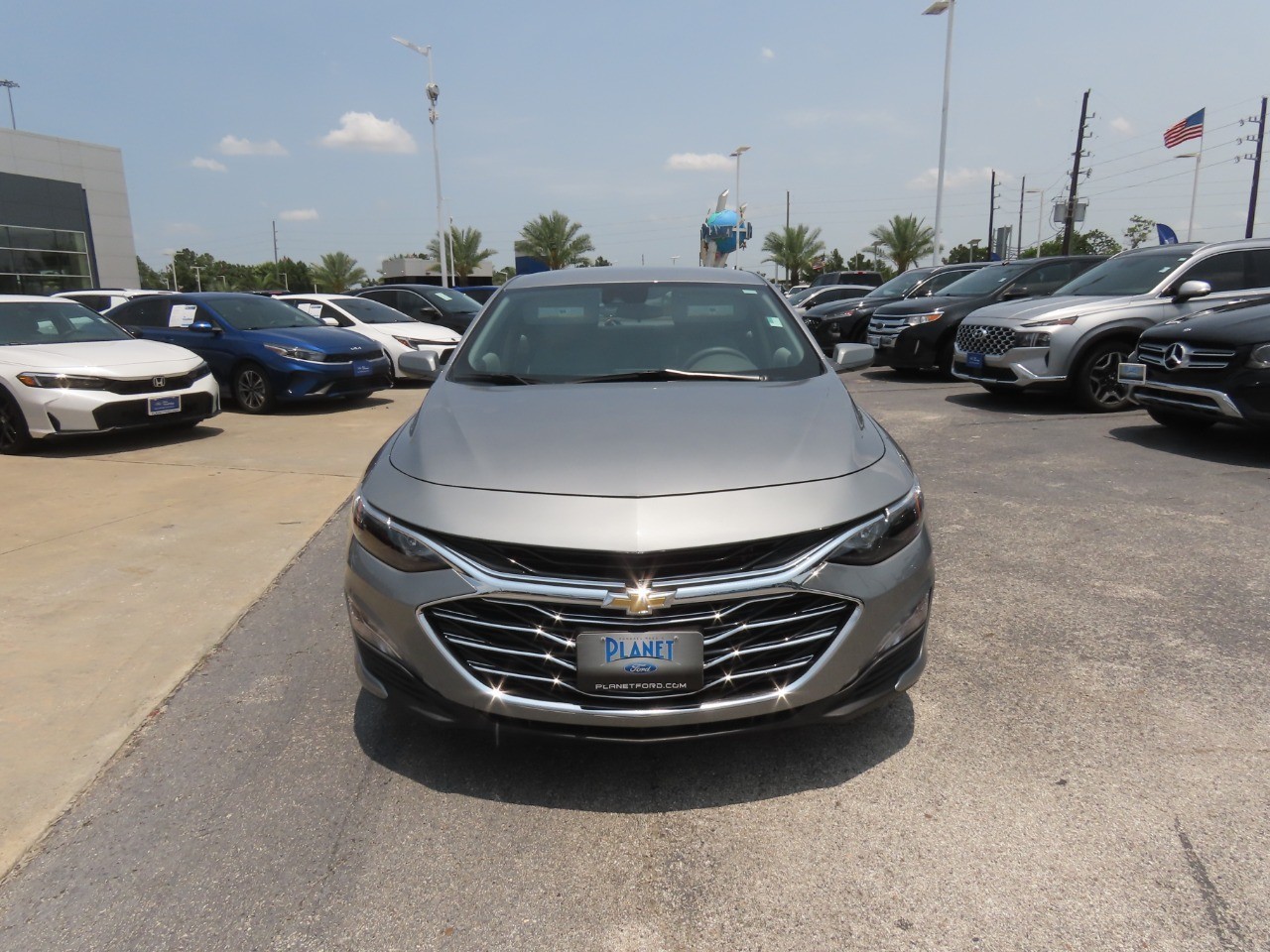 2025 Chevrolet Malibu LT - 4