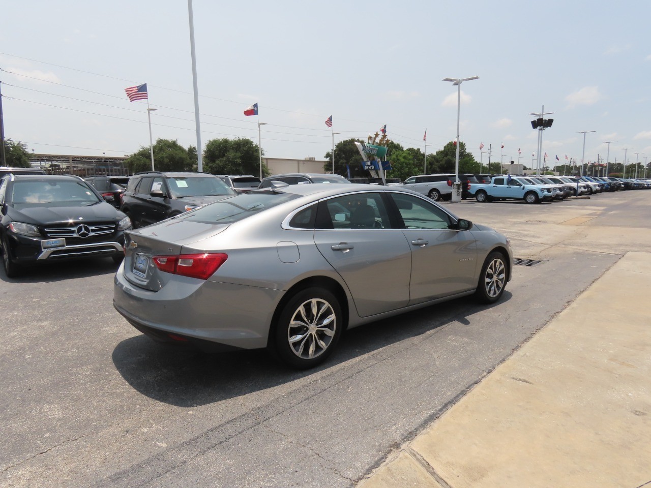2025 Chevrolet Malibu LT - 10