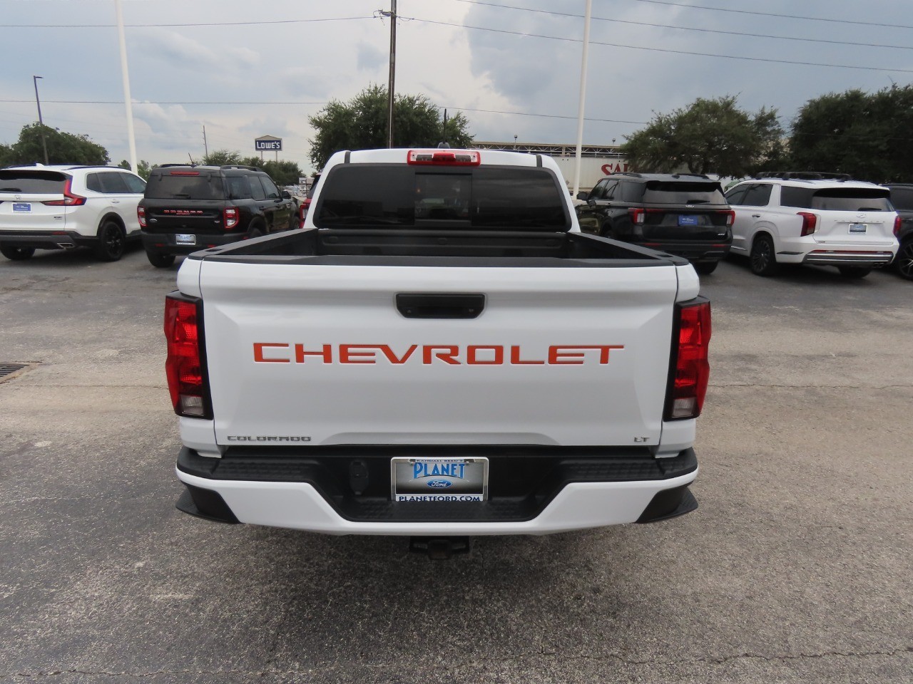 2024 Chevrolet Colorado photo 13 of 32