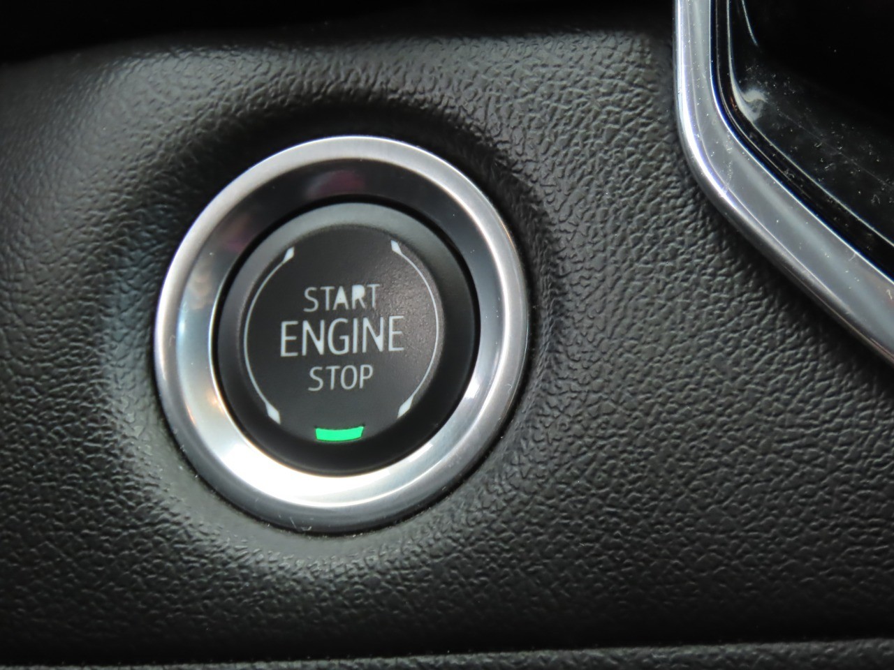 2024 Chevrolet Colorado photo 29 of 32