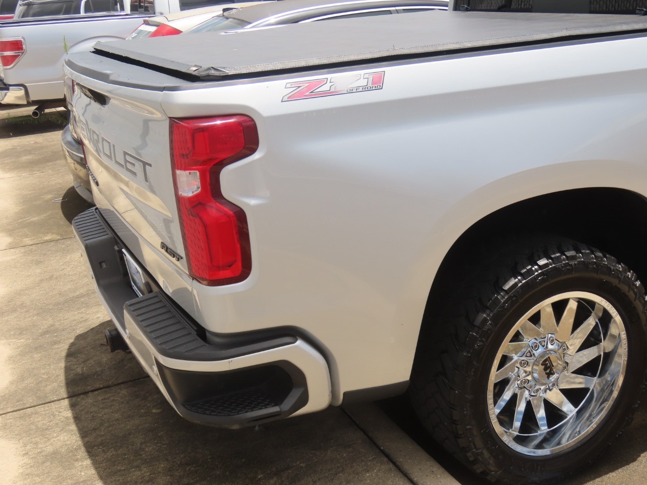2022 Chevrolet Silverado 1500 RST - 10