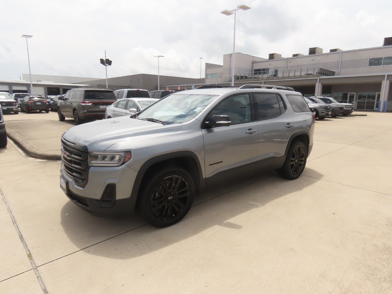 2023 GMC Acadia SLE - 1
