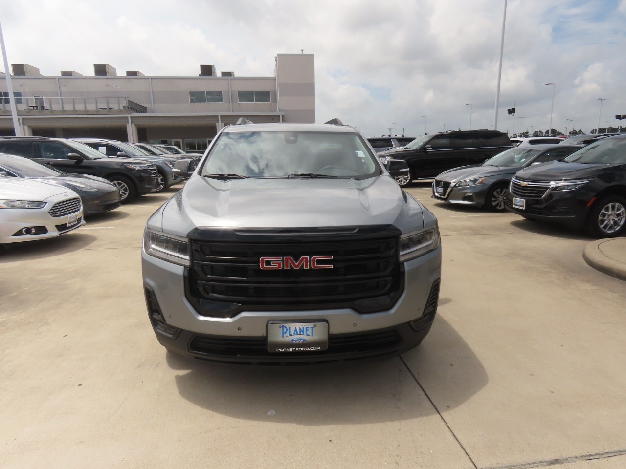 2023 GMC Acadia SLE - 4