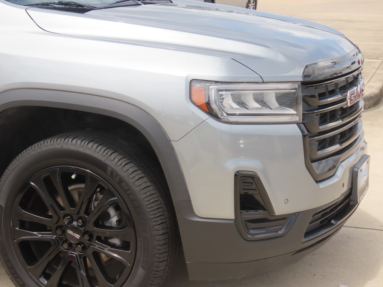 2023 GMC Acadia SLE - 5
