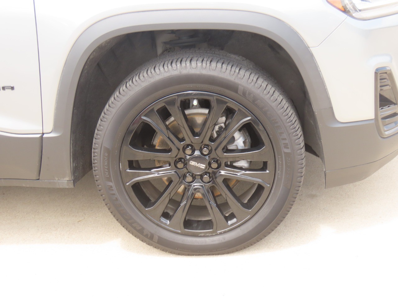 2023 GMC Acadia SLE - 8