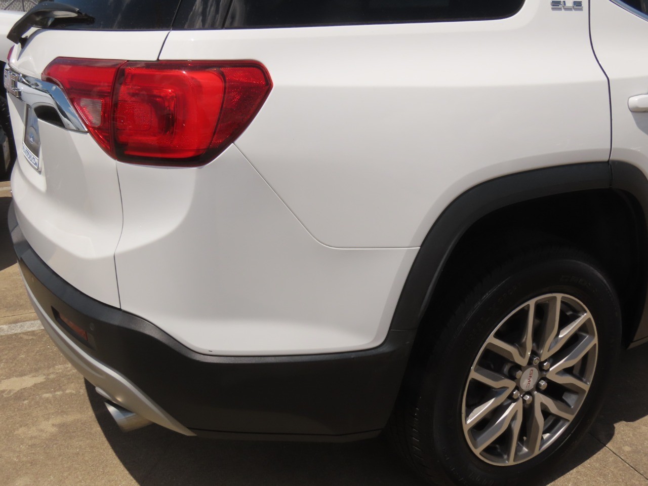 2019 GMC Acadia SLE - 10