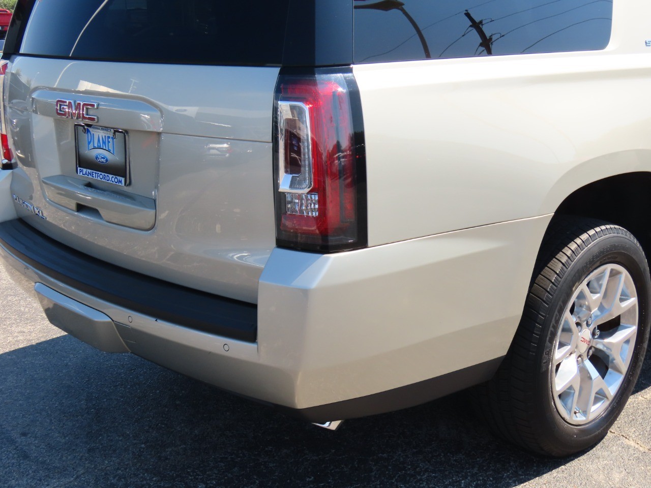 2015 GMC Yukon XL SLT - 11