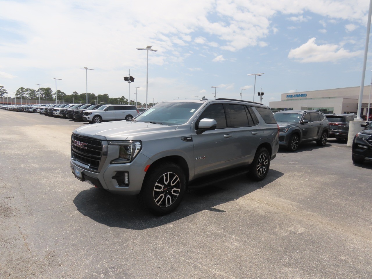 2024 GMC Yukon AT4 - 1