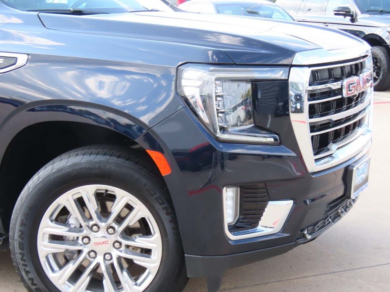 2023 GMC Yukon XL SLT - 5