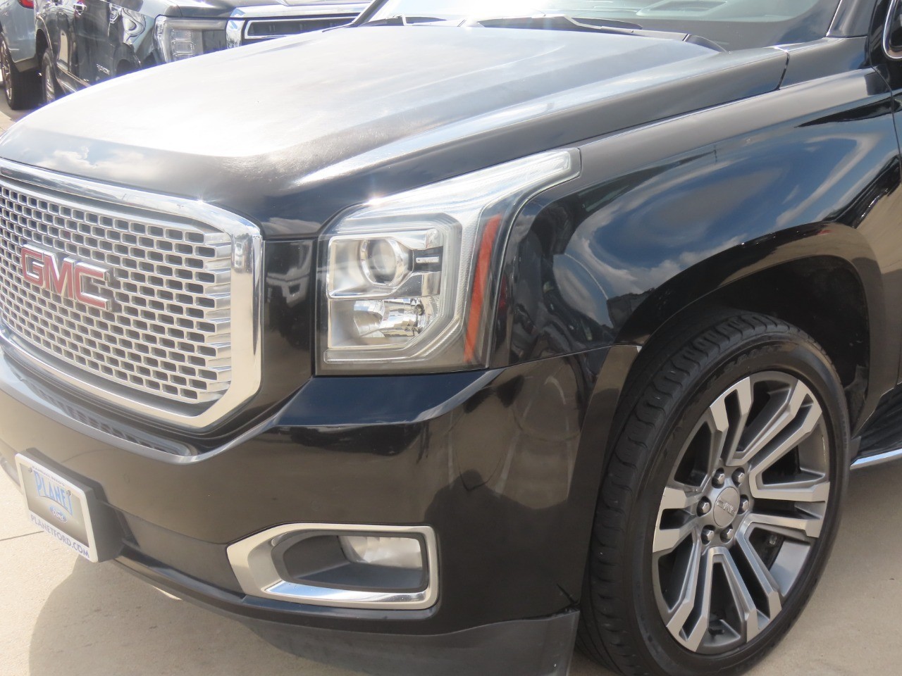 used 2017 GMC Yukon XL car, priced at $11,999