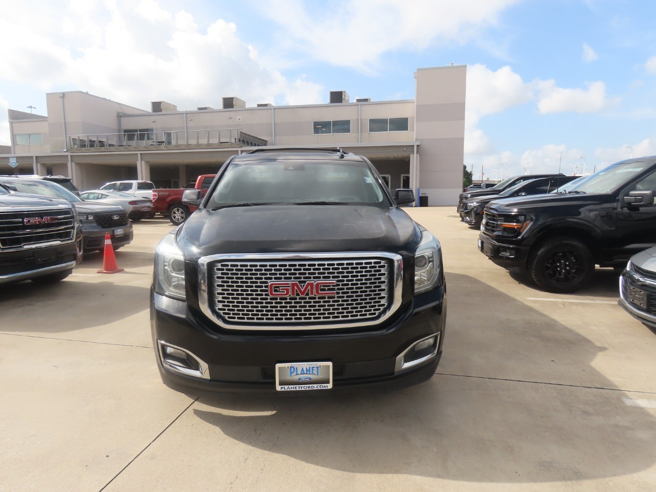 used 2017 GMC Yukon XL car, priced at $11,999