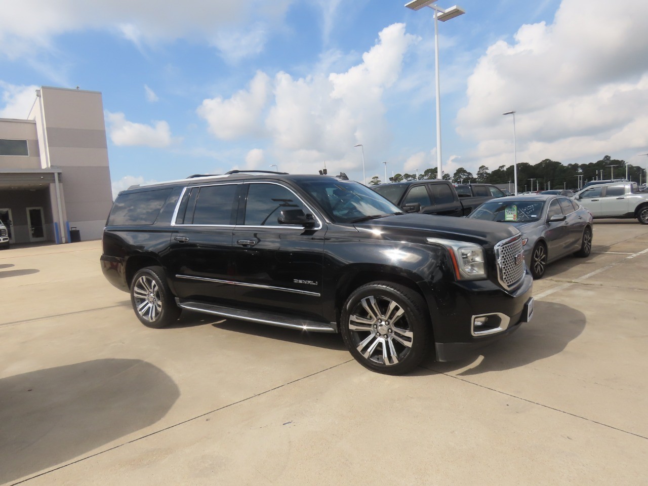 used 2017 GMC Yukon XL car, priced at $11,999