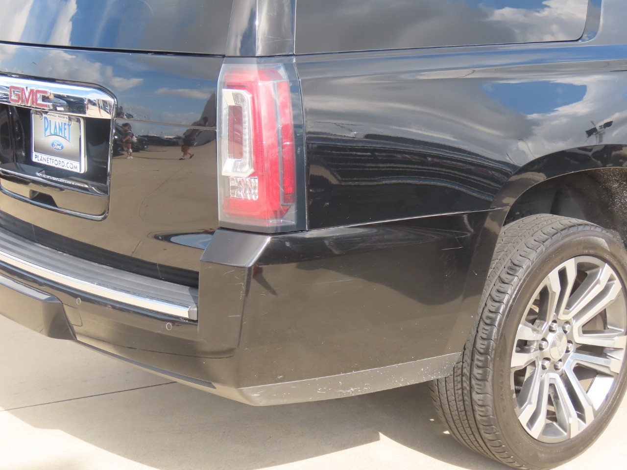 used 2017 GMC Yukon XL car, priced at $11,999