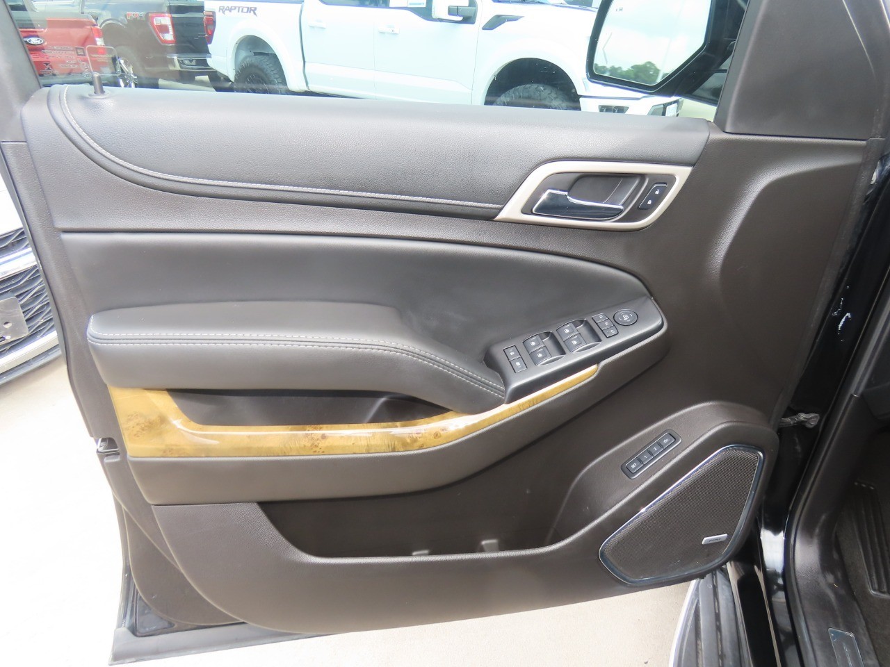 used 2017 GMC Yukon XL car, priced at $11,999