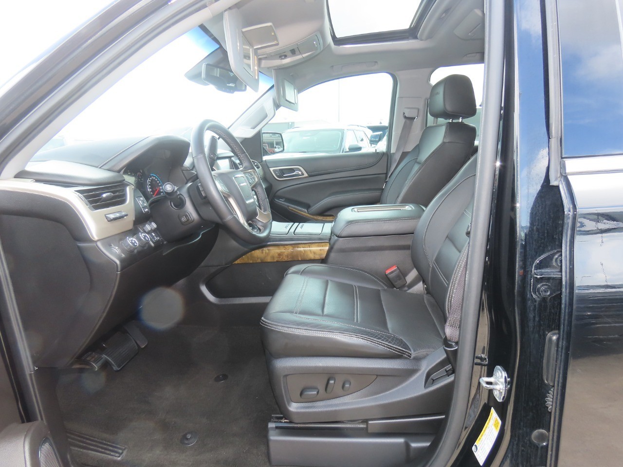 used 2017 GMC Yukon XL car, priced at $11,999