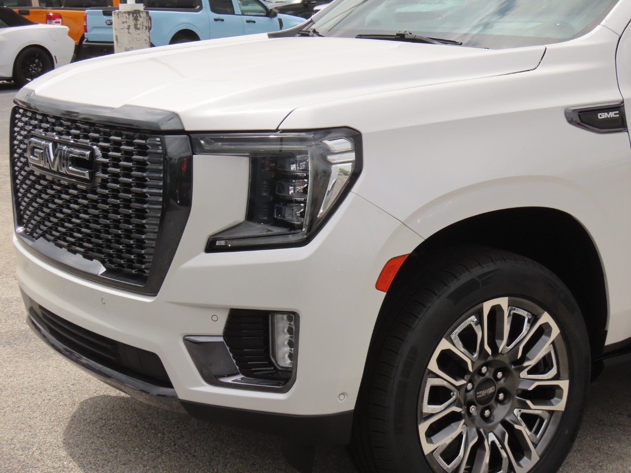 used 2023 GMC Yukon XL car, priced at $68,999