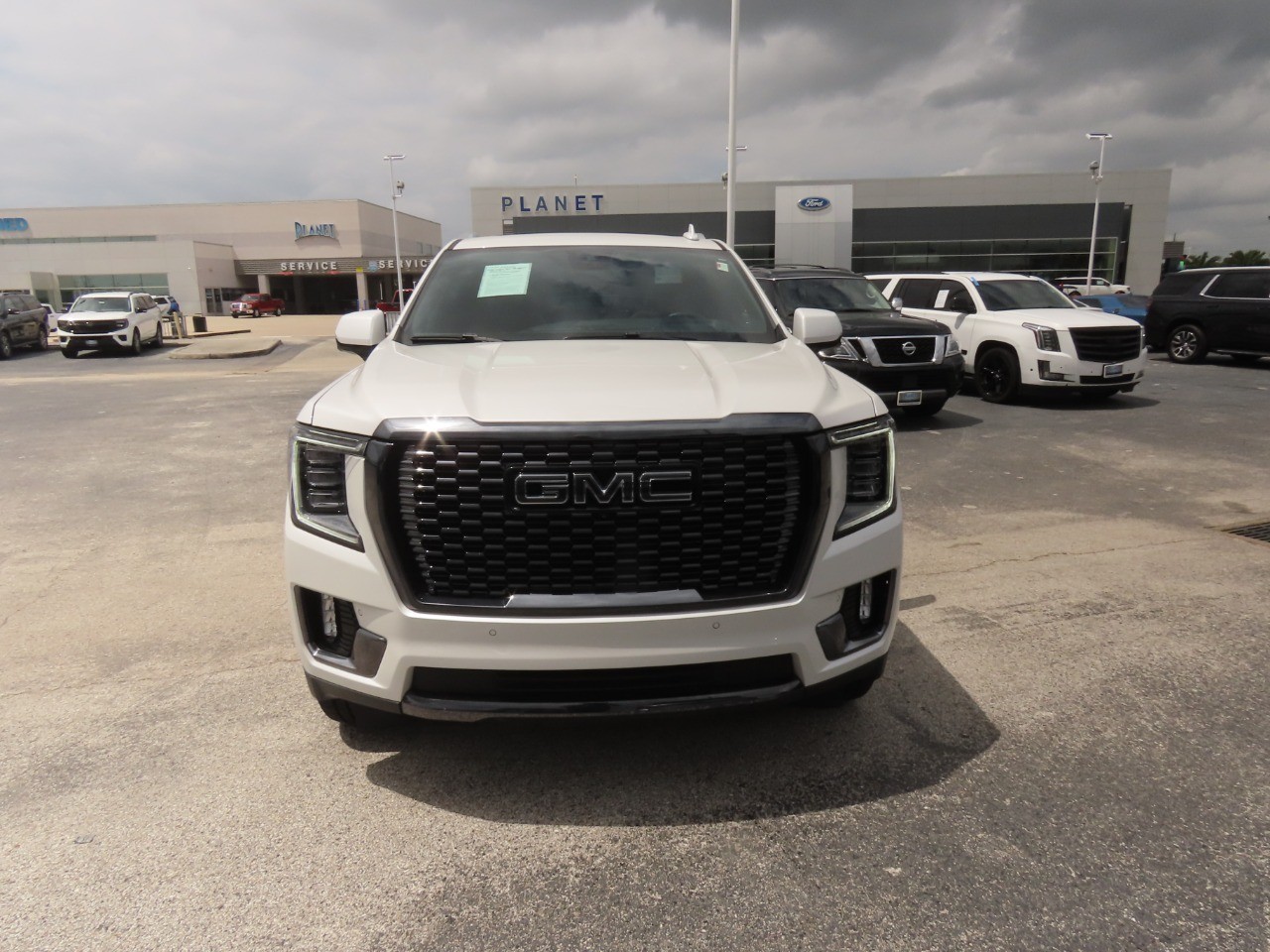 used 2023 GMC Yukon XL car, priced at $68,999