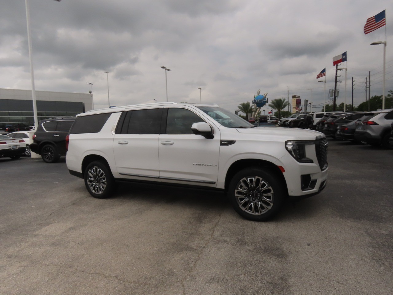 used 2023 GMC Yukon XL car, priced at $68,999