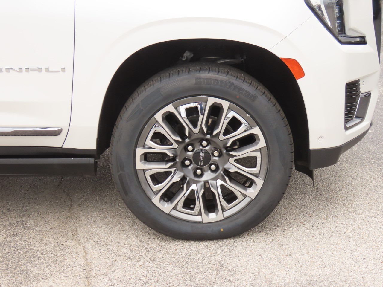 used 2023 GMC Yukon XL car, priced at $68,999