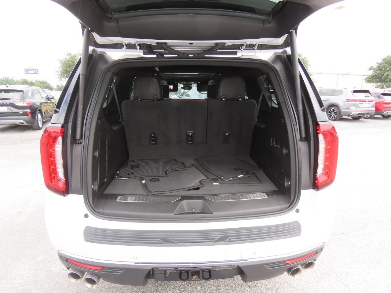used 2023 GMC Yukon XL car, priced at $68,999