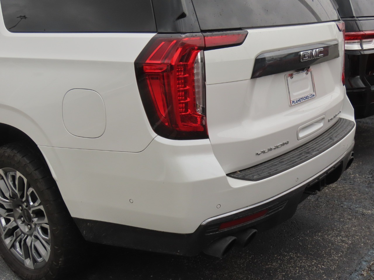 2023 GMC Yukon XL Denali Ultimate - 10